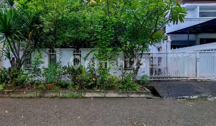 Affordable Sale of Land Plots in Pondok Indah, South Jakarta Affordable Sale of Land Plots in Pondok Indah, South Jakarta