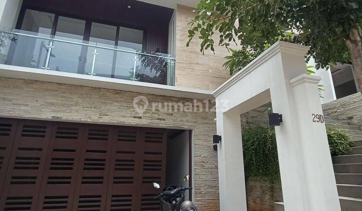 Dijual Rumah Townhouse Kondisi Secondary Area Cilandak
jakarta Selatan 2