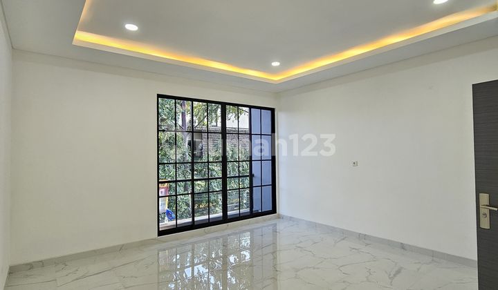 For Sale New House in DKI Plot Complex Meruya Selatan Jakbar 2