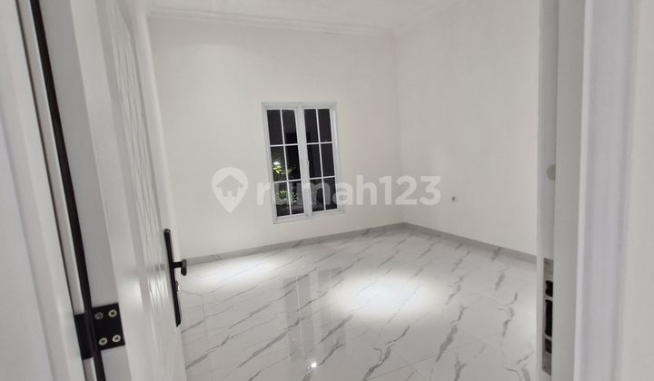 Dijual Rumah Baru Design Modern Classic Kembangan Jakarta Barat 2