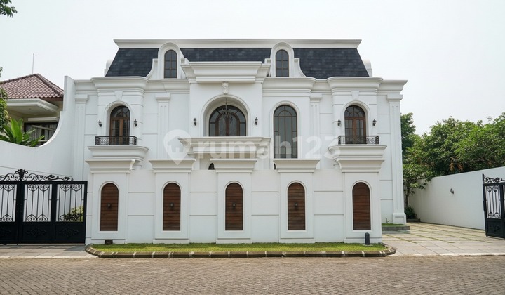 Dijual Rumah Baru Mewah Design American Classic Jatipadang Jaksel 2