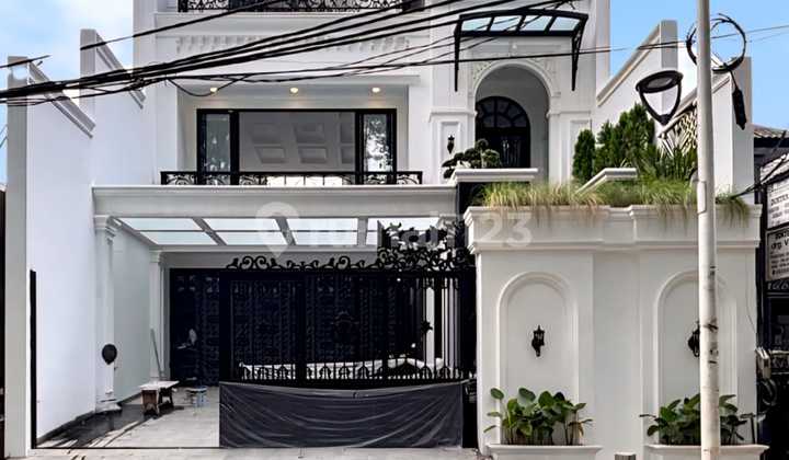 Dijual Rumah Baru Design American Sytle Tebet Jakarta Selatan