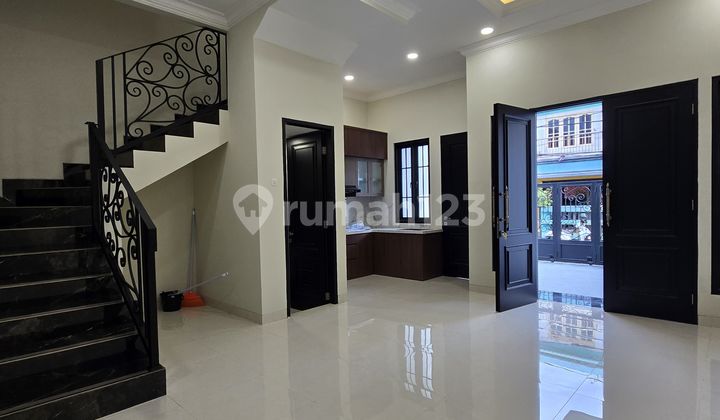 Dijual Rumah Baru Design Modern Classic Rawamangun Jakarta Timur 2