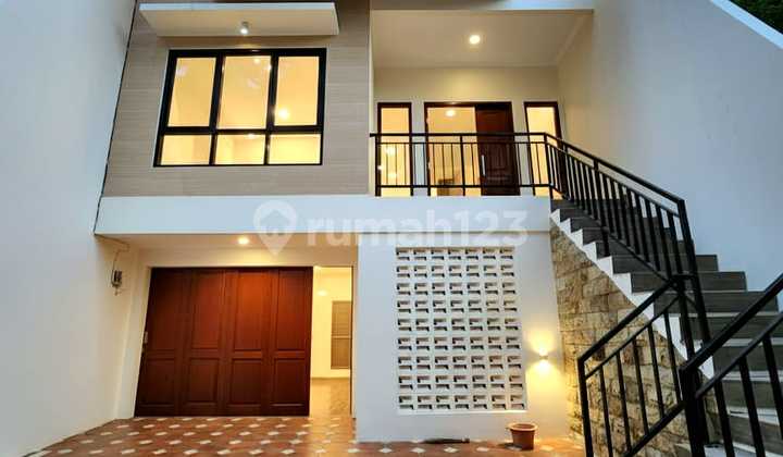 Dijual Rumah Baru Private Pool Dalam Komplek Ragunan Jaksel