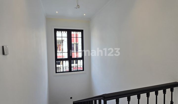 Dijual Rumah Baru Design American Classic Cempaka Putih Jakpus