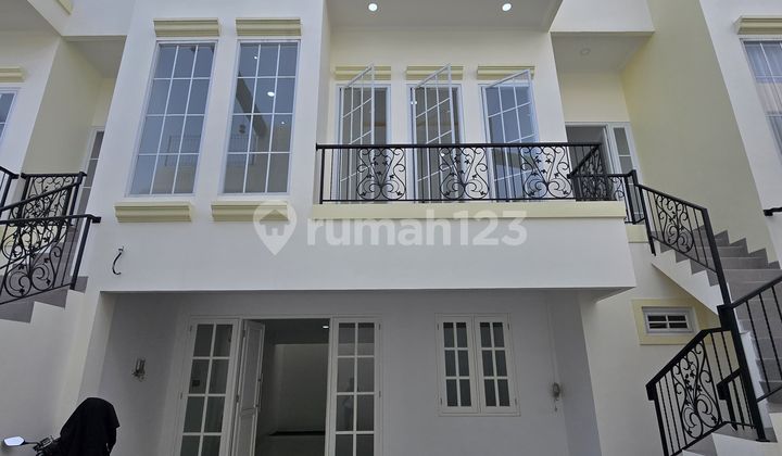 Dijual Rumah Baru Bebas Banjir Lokasi Kayu Putih Jakarta Timur