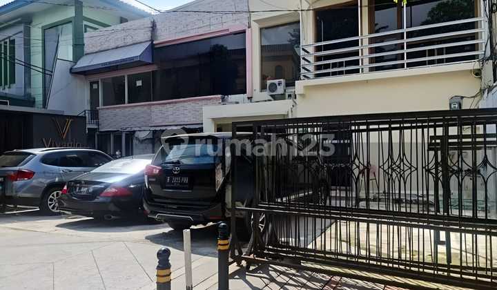 For Sale Strategic Commercial Space on Jl Gunawarman, Kebayoran Baru, South Jakarta