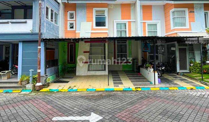 Rumah Bagus Siap Pakai di Graha Wahid Kedungmundu 1