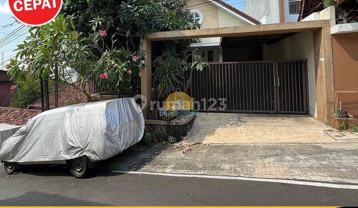 Rumah Strategis Siap Pakai di Jalan Tampomas Utara 1