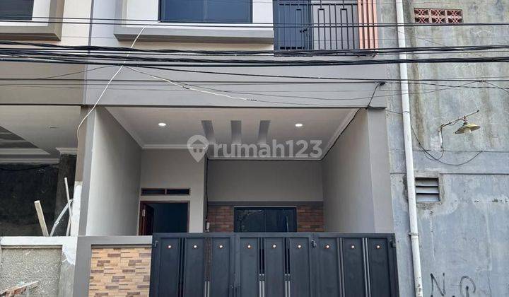 Jual Rumah Baru Bagus Rapi Cipondoh Makmur Dengan Kamar Tidur 2  1