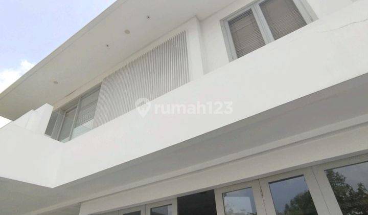 Di Jual Rumah Mewah Intercon Jakarta Barat 6 Kamar Tidur Dengan Luas 450 M2  1