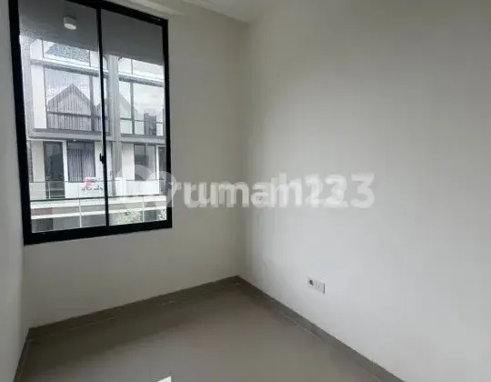 DISEWAKAN RUMAH BARU OSAKA RESIDENCE PIK2 3LT 4,5X10 2