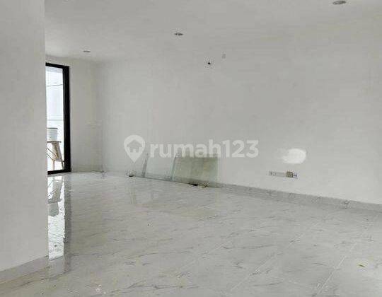 DISEWAKAN RUMAH PIK 8X20 KOSONGAN PALING MURAH 2