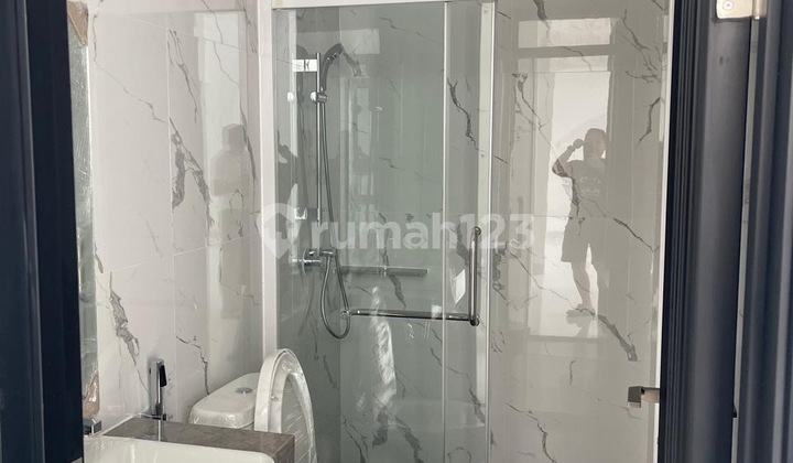 DISEWAKAN RUMAH BARU VILLA PASIR PUTIH PIK2 UK 10X15 RARE 2