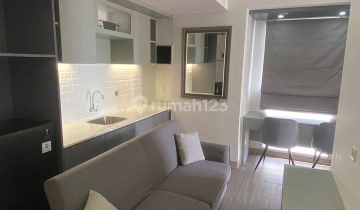 DISEWA MURAH APARTEMEN TOKYO 2BR 40M2 FURNISH INTERIOR RAPIH  2