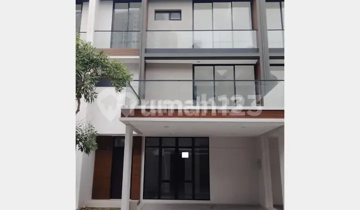 FOR RENT OSAKA RESIDENCE PIK2 HOUSE BRAND NEW SIZE 8X10 3 FLOORS 2