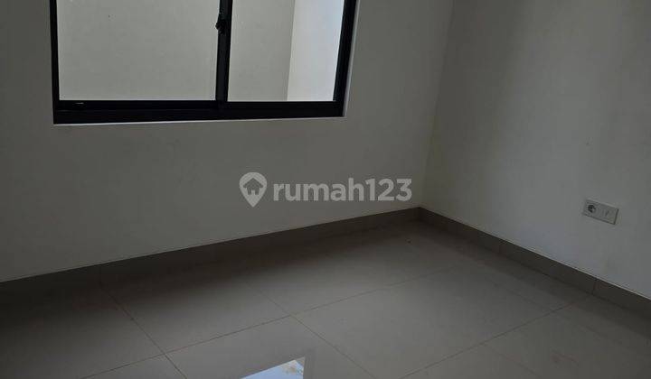 Rare Unit Disewakan Cepat Rumah Pik2 8X15 Bagus 2