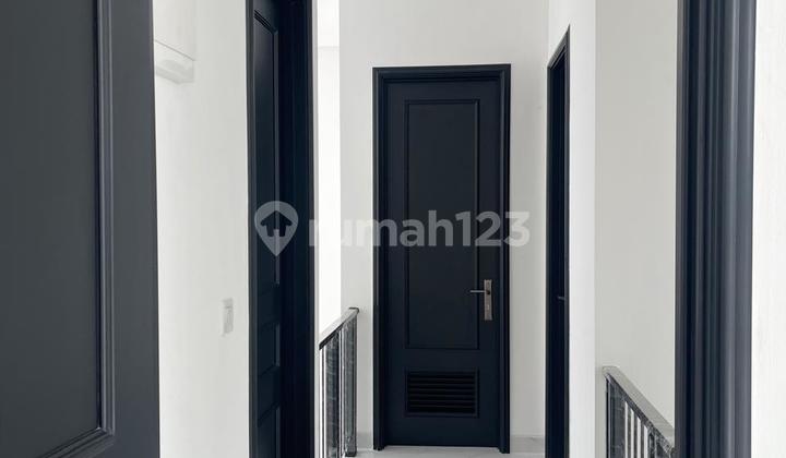 For Rent White Sand Villa House 10X15 Corner Brand New 2