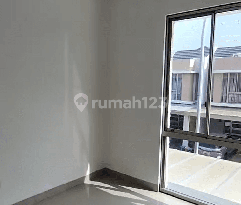 Disewa Tahunan Rumah Pik2 Uk 4,5X10 Semi Furnish Siap Huni 2