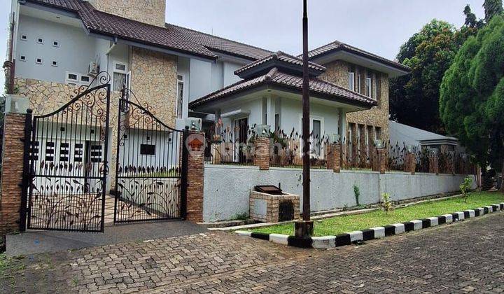 Rumah Mewah 3 Lantai, Kaya Fitur Di Villa Cinere Mas 1