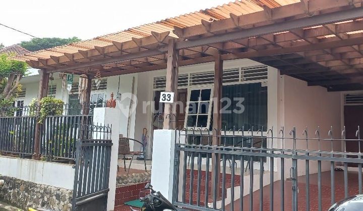 Hidden Gem Retro Di Komplek Super Aman & Adem!