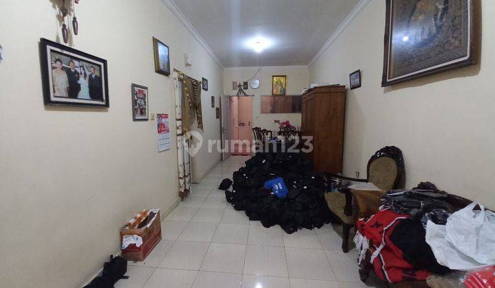 Rumah kos aktif 3 lantai dekat kampus & sekolah dijual cepat 2