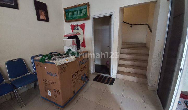 Rumah kos aktif 3 lantai dekat kampus & sekolah dijual cepat 2