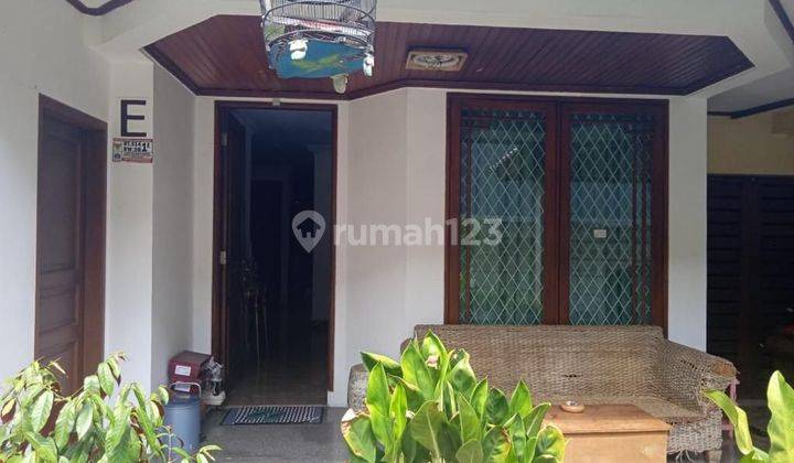 Rumah nyaman dalam townhouse asri lokasi sangat bagus 2