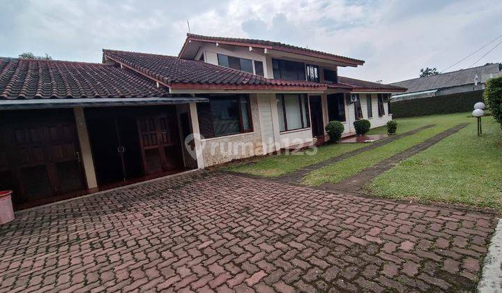 Rumah lama siap huni, terawat dengan baik 1