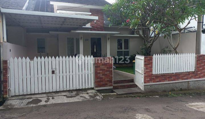 Rumah Cantik Hadap Taman Nempel Tol Limo  2