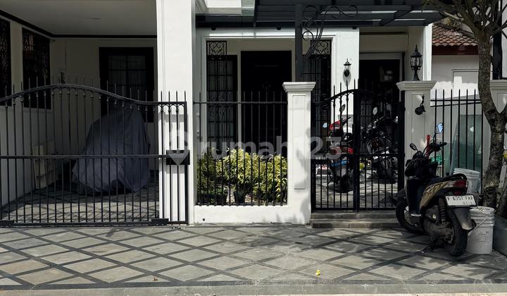 Dijual Rumah Siap Huni di Lokasi Strategis - Cinere, Depok