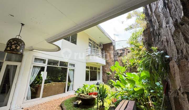 Rumah Stylish Di Puri Cinere Yang Bikin Hidup Simpel 2