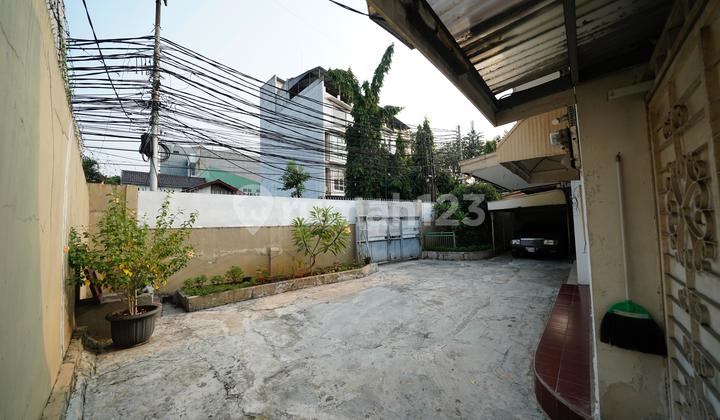 Rumah Klasik Limo: Strategis, Nyaman, Cocok Usaha!