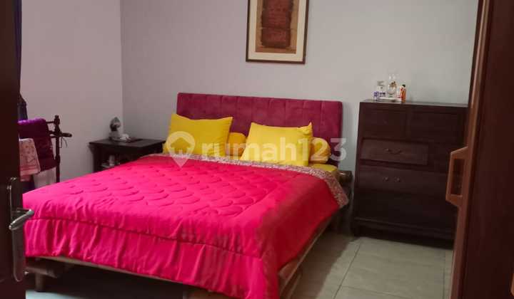 Rumah Cantik di Cinere, Lokasi Nyaman & Strategis Siap Huni 2