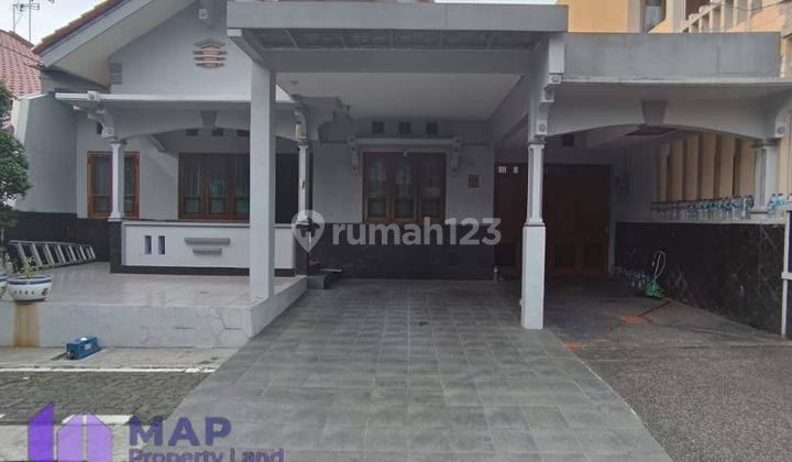 Rumah Bagus SHM di Pesona Khayangan, Jl. Raya Margonda Depok Dua , Depok 1