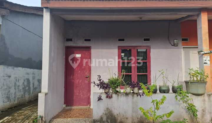 For Sale Cheap Red 3-Door Rental House in Puri Cileungsi Rt. 06 Rw 08. Hurry! 2