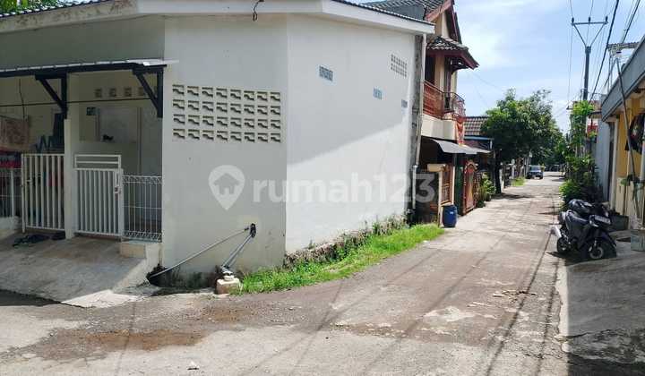Dijual kontrakan baru 4 pintu Lt 103 M2 di Perum Puri Cileungsi Dijual kontrakan baru 4 pintu Lt 103 M2 di Perum Puri Cileungsi
