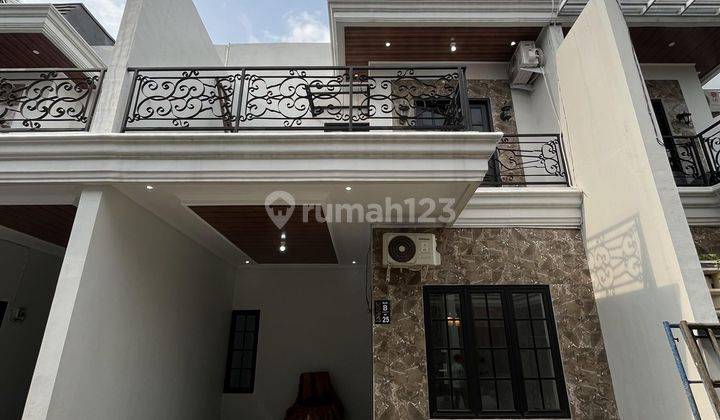 Rumah 2 LT + Rooftop Fasilitas Lengkap Ada Kolam Renang & Tempat Gym 2