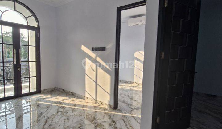 Dijual Rumah Mewah Klasik Eropa Dekat LRT Cibubur Start 900 JT-an Free Biaya-Biaya