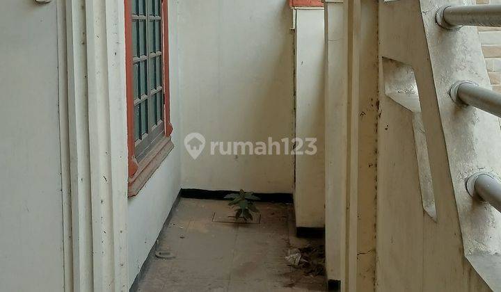 Rumah 2 lantai di dekat pergudangan dan industri 2