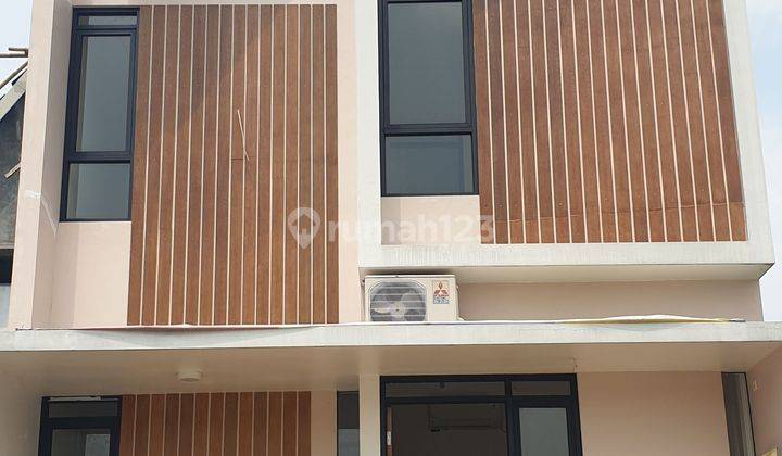 RUMAH MEWAH  2 LANTAI  JL PASAR KRANGGAN 800 Jutaan 1