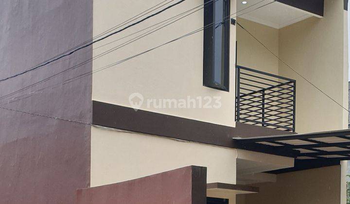 Rumah 2 Lantai Lubang Buaya Strategis di Jakarta Timur 1,2 M 1