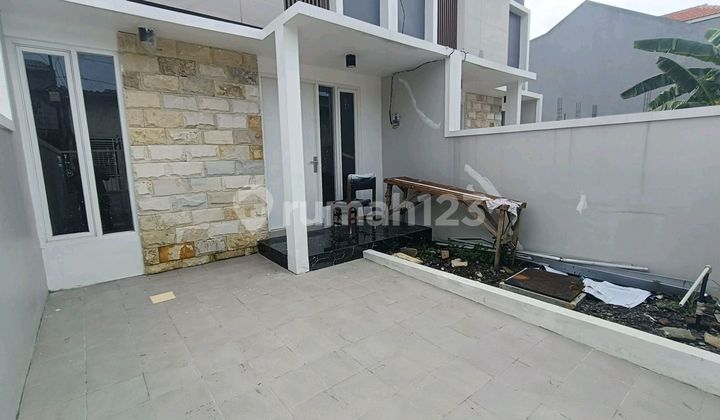 Rumah Baru Dekat Upn Tambak Medokan Ayu