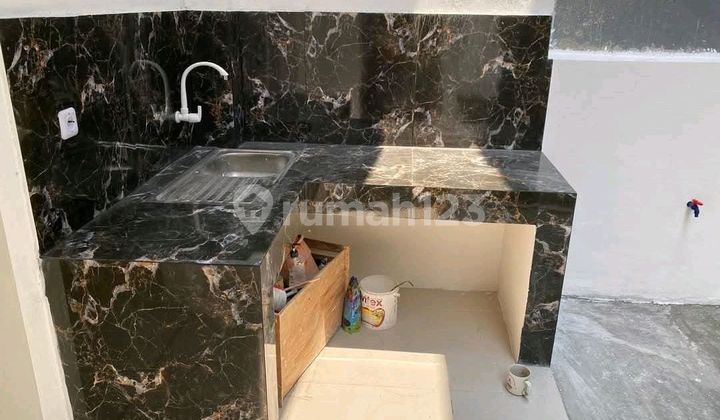 Gunung Anyar Dekat Upn 2