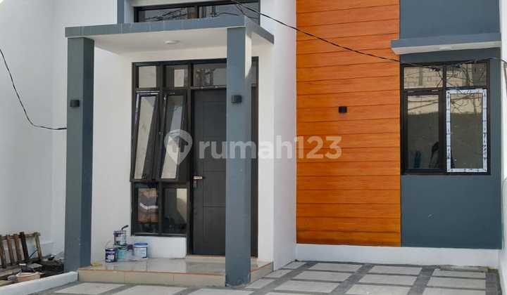 Rumah Baru Dekat Alun Alun Sidoarjo Rumah Baru Dekat Alun Alun Sidoarjo