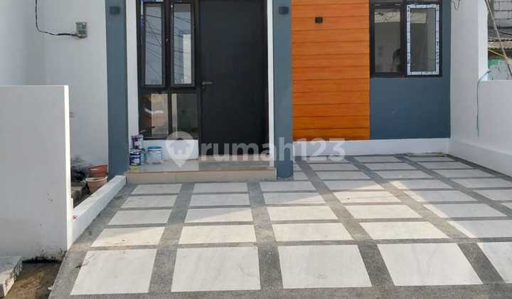 Rumah Baru Dekat Alun Alun Sidoarjo Rumah Baru Dekat Alun Alun Sidoarjo