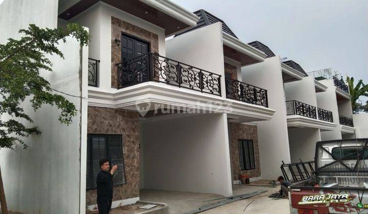 Rumah mewah 700jutaan 2,5lt lrt /tol cibubur  1