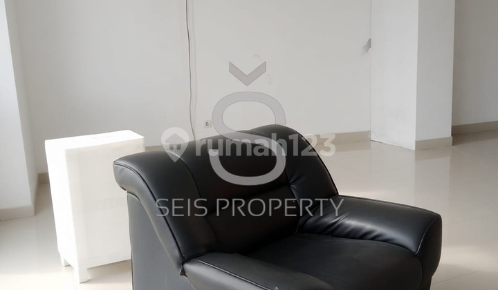 3-Story Shop House for Sale in Sumbersari Indah, Bandung City 2