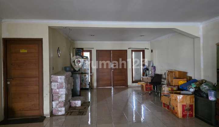 For Sale: Mainroad Shop House on Jl. Lengkong Besar, Bandung 2
