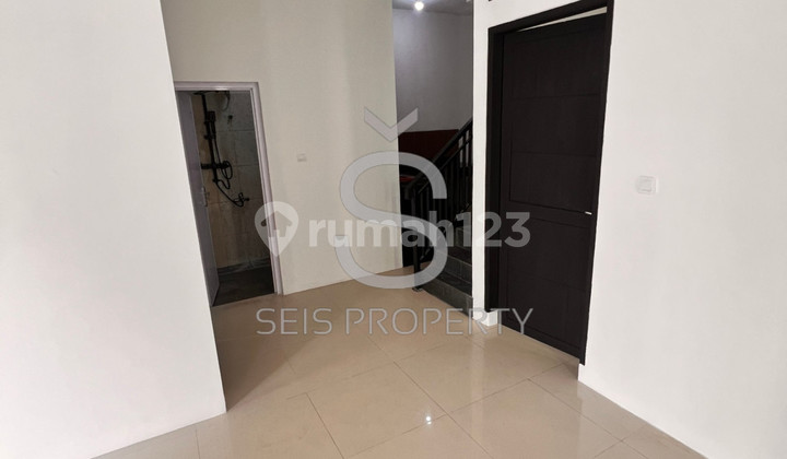 For Sale, Ready-to-Live House in Cisaranten Arcamanik, Bandung City 2